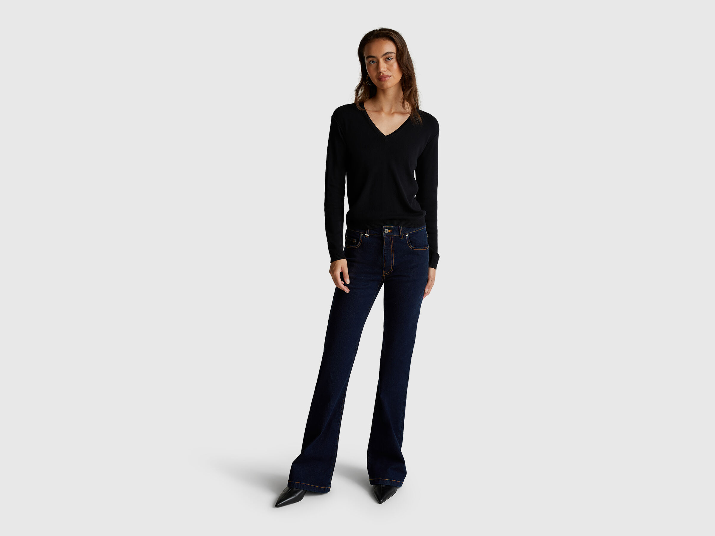 V NECK SWEATER L/S Women image number 3